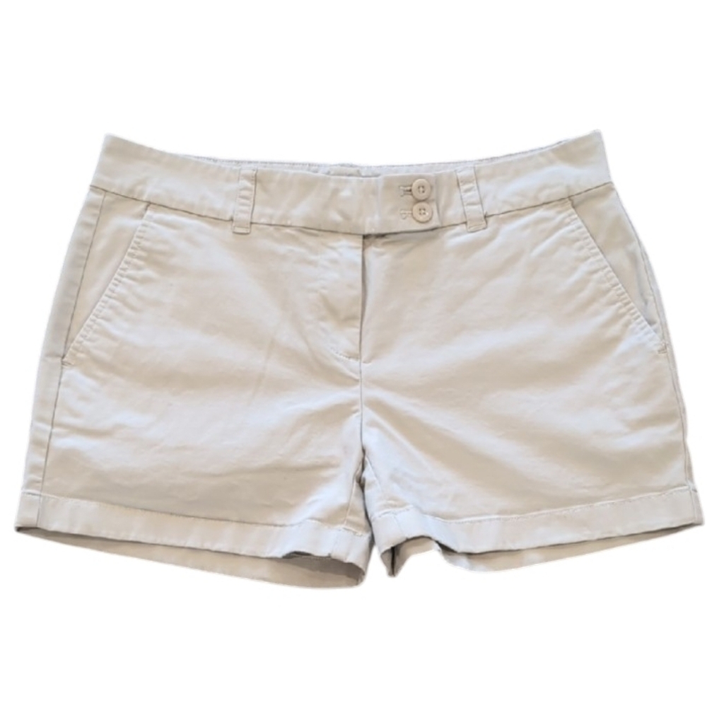 Vineyard Vines Women's Khaki Shorts Size 6